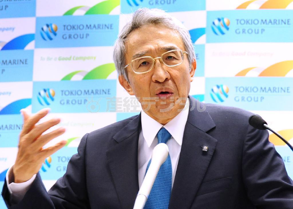 記者会見する東京海上ホールディングスの永野毅（つよし）社長＝２０１５年６月１０日午後、東京都千代田区（共同）