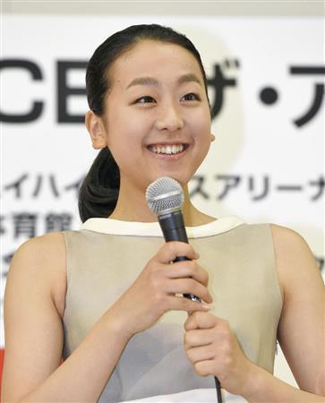 現役続行を表明したフィギュアスケートの浅田真央（まお）＝２０１５年５月１８日、東京都港区（共同）