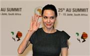 米女優、アンジェリーナ・ジョリーさん＝２０１５年６月１２日、南アフリカ・ヨハネスブルグ（ロイター）