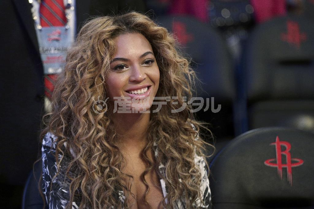 米歌手のビヨンセさん＝２０１３年２月１７日、米テキサス州ヒューストン（ＡＰ）