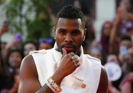 米歌手、ジェイソン・デルーロさん＝２０１５年６月２２日、カナダ・オンタリオ州トロント（ロイター）