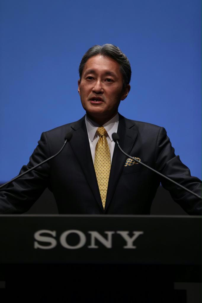 中期経営計画を発表するソニーの平井一夫社長。分社化により、各事業の採算性向上を徹底させる方針を示した＝２月１８日、東京都港区の本社