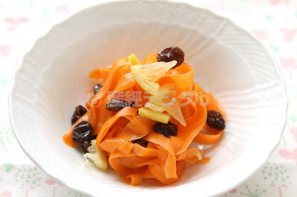 ニンジンとレモンのサラダ。※６１ｋｃａｌ、塩分０．５グラム（１人分）