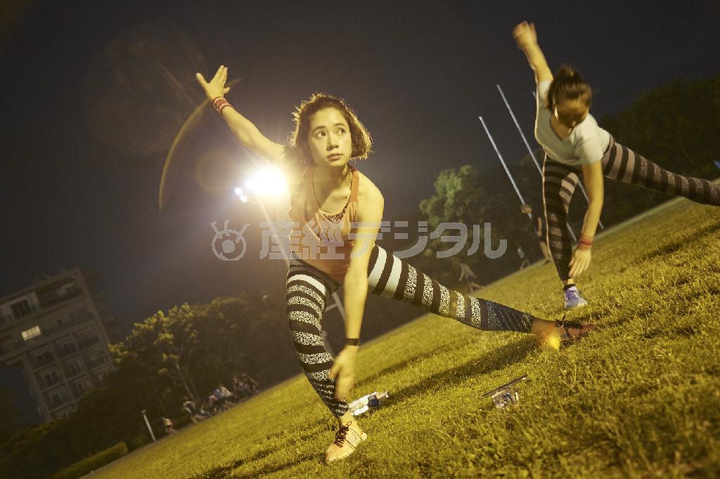 トレーニングは屋外に繰り出して行うことも＝２０１５年５月３０日、東京都渋谷区（ナイキ提供）