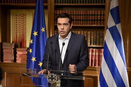 国民向けに演説するチプラス首相＝１日（ギリシャ首相府提供・ロイター）