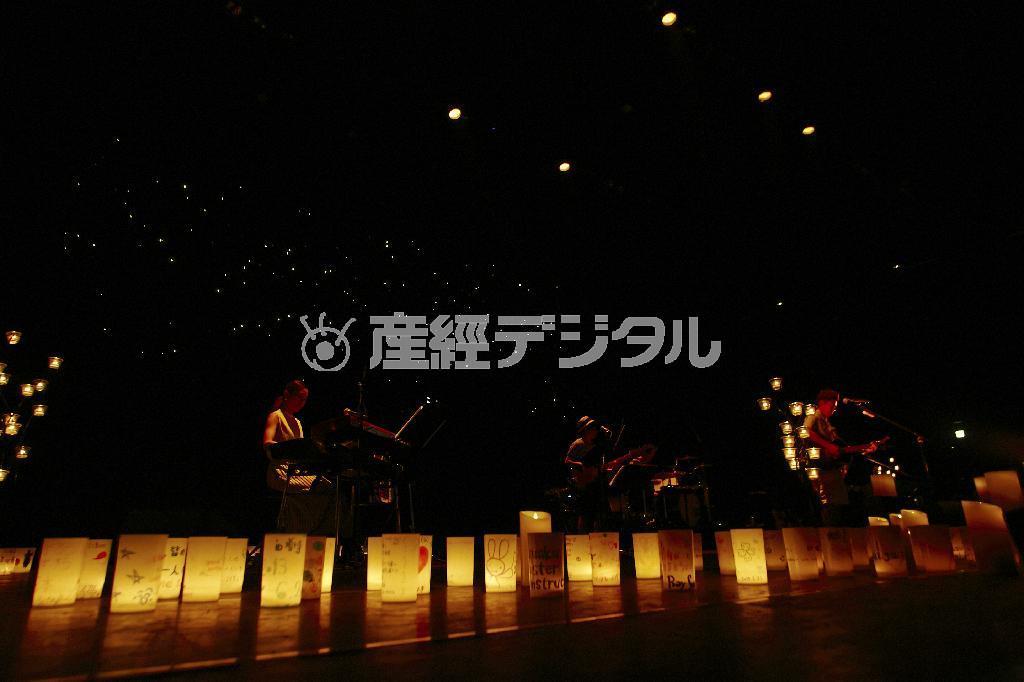 イベント「Ｊ－ＷＡＶＥ＿アカリトライブ」の模様＝２０１５年６月２６日、東京都千代田区の東京国際フォーラムＣ（Ｊ－ＷＡＶＥ提供）