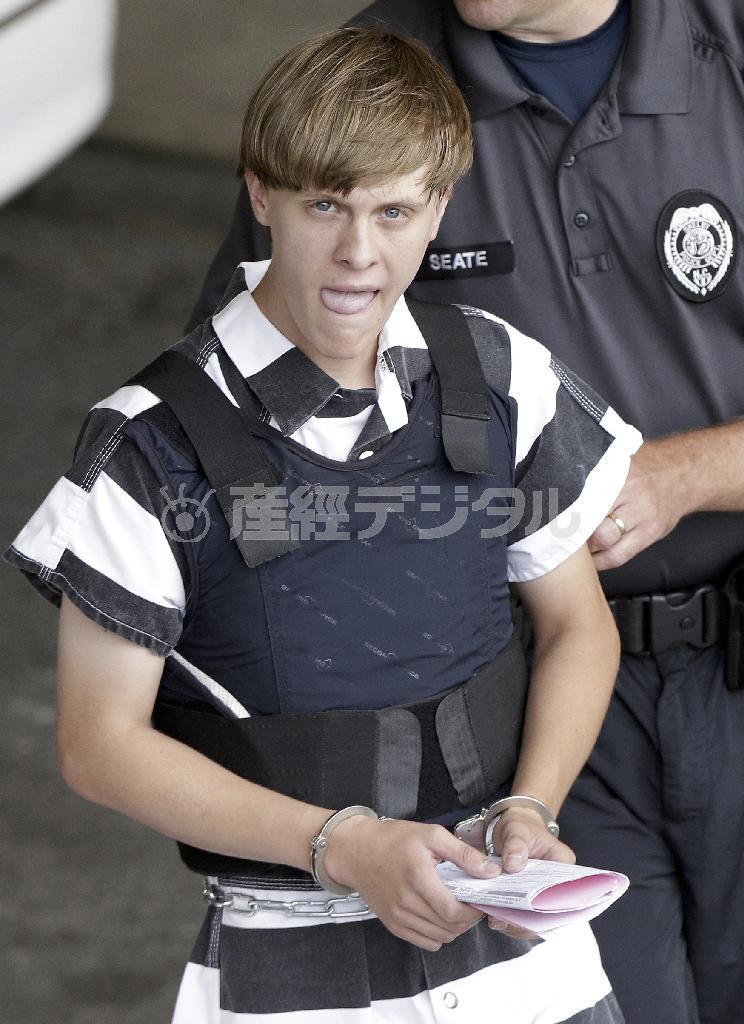 黒人教会銃乱射件で、逮捕されたディラン・ルーフ容疑者＝２０１５年６月２０日、米ノースカロライナ州シェルビー（ＡＰ）