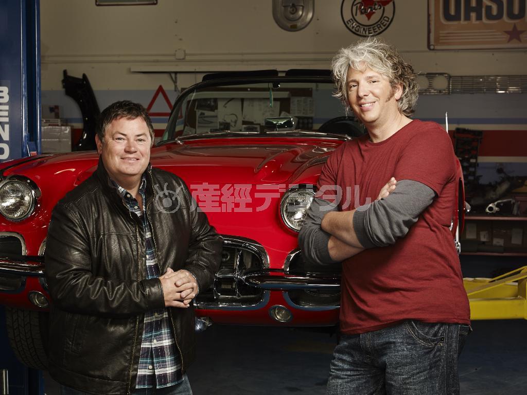 名車再生の名コンビ、エド（左）とマイク。（Ｃ）２０１５＿Ｄｉｓｃｏｖｅｒｙ＿Ｃｏｍｍｕｎｉｃａｔｉｏｎｓ，ＬＬＣ．