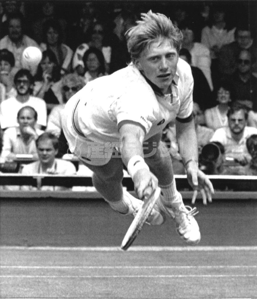 ドイツの元テニス選手、ボリス・ベッカー氏＝１９８５年７月１日、英国・ウィンブルドン（ＡＰ）