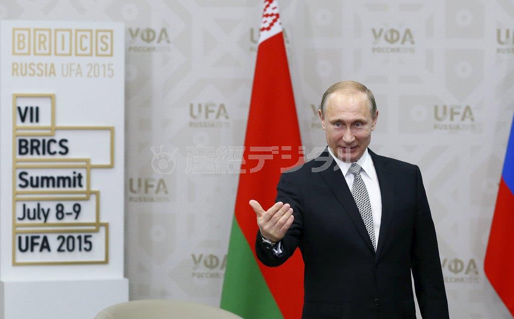 新興５カ国によるＢＲＩＣｓ首脳会議に臨むウラジーミル・プーチン露大統領。訪日を実現し、Ｇ８（主要８カ国）への復帰を狙っているようにもみえる＝２０１５年７月９日、ロシア連邦・バシコルトスタン共和国ウファ（ロイター）
