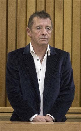 豪ハードロックバンド「ＡＣ／ＤＣ」のドラマー、フィル・ラッド被告＝２０１５年７月８日、ニュージーランド・タウランガ（ＡＰ）
