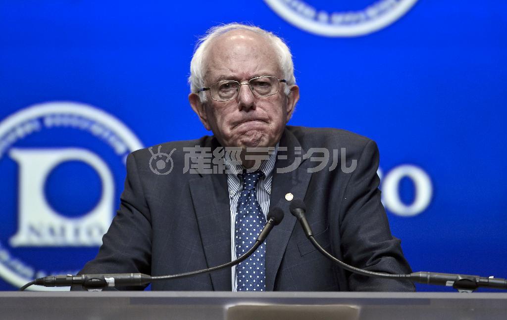 社会主義者を自称する無所属のバーニー・サンダース上院議員＝２０１５年６月１９日、米ネバダ州ラスベガス（ＡＰ）