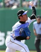 粘りの投球で７勝目を上げた日本ハム・吉川光夫＝２０１５年７月１４日、北海道帯広市・帯広の森野球場（山田俊介撮影）