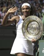 テニスのセリーナ・ウィリアムズ選手＝２０１５年７月１１日、英国・首都ロンドン（ＡＰ）