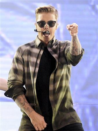 カナダの歌手、ジャスティン・ビーバーさん＝２０１５年５月１０日、米カリフォルニア州ロサンゼルス（ロイター）