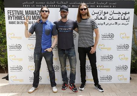 米ロックバンド「マルーン５」＝２０１５年６月６日、モロッコ・首都ラバト（ロイター）