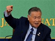 会見する東京五輪・パラリンピック組織委の森喜朗会長＝２２日午後、東京・内幸町の日本記者クラブ（栗橋隆悦撮影）