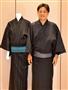 定番の浴衣（右）と緑の差し色が入った浴衣。似合うものをじっくりと選びたい＝東京都中央区の三越日本橋本店