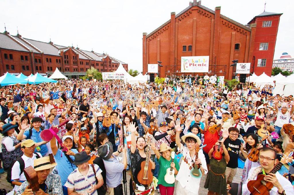 日本最大のハワイアン野外ビッグイベント「ウクレレピクニック」の様子（提供写真）