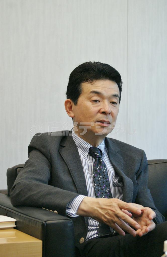 「人間のしわざ」（青来有一著／集英社、１５００円＋税、提供写真）