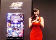 当日はグラビアアイドルの杉原杏璃さんが応援に駆けつけた