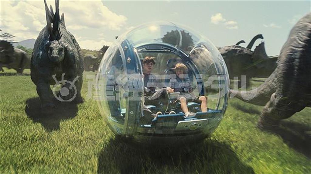 映画「ジュラシック・ワールド」（コリン・トレボロウ監督）。８月５日公開（マンハッタンピープル提供）。（Ｃ）Ｃｈｕｃｋ＿Ｚｌｏｔｎｉｃｋ／Ｕｎｉｖｅｒｓａｌ＿Ｐｉｃｔｕｒｅｓ＿ａｎｄ＿Ａｍｂｌｉｎ＿Ｅｎｔｅｒｔａｉｎｍｅｎｔ