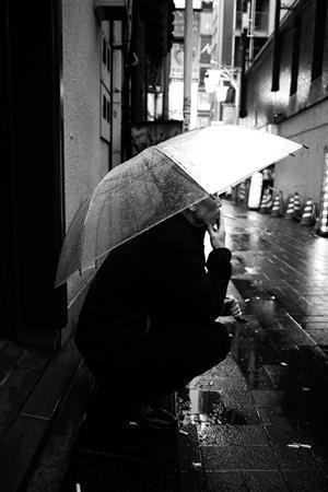 新宿には無数のストリートがある＝２０１２年１１月３日、東京都新宿区（ニコラ・ダティシュウさん撮影）