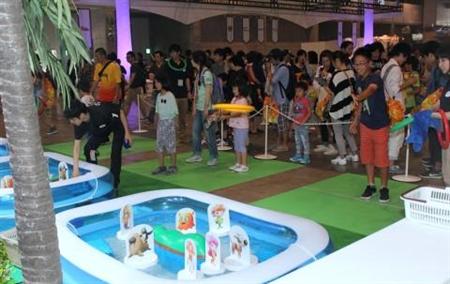 「モジポップン」の輪投げ