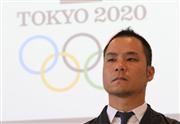 会見するエンブレム制作者の佐野研二郎氏＝５日午前、東京都港区（荻窪佳撮影）