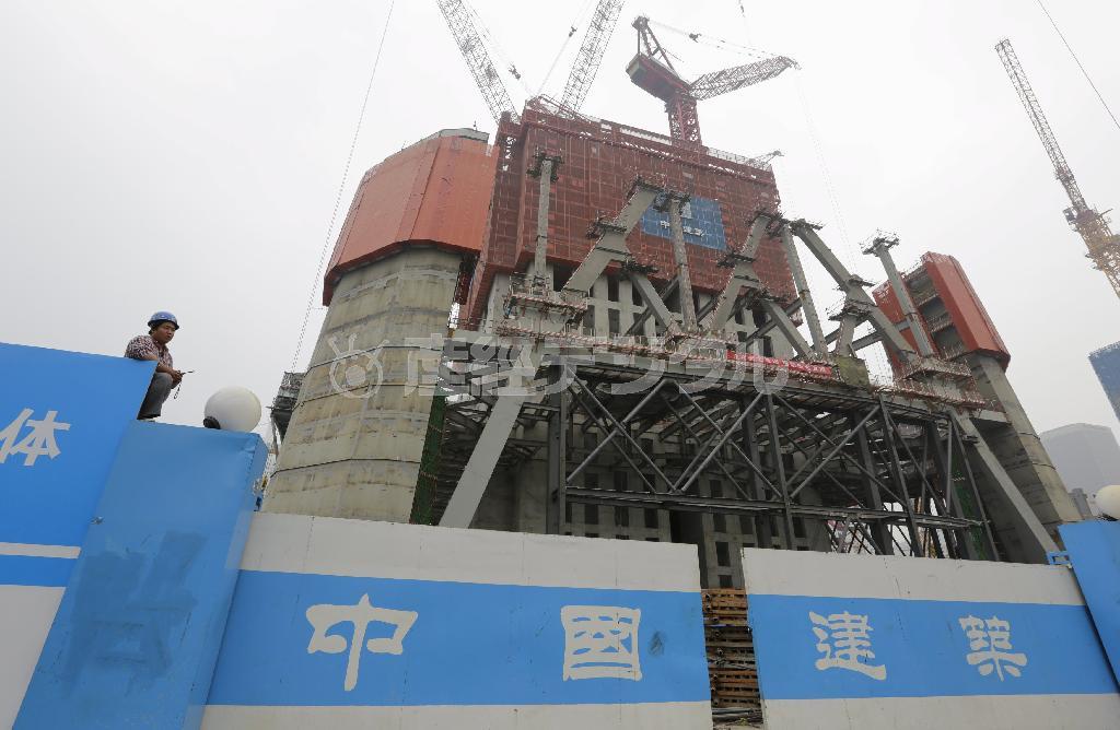 首都北京市内の建設現場。中国経済の減速感が増している＝２０１５年７月７日、中国（ロイター）