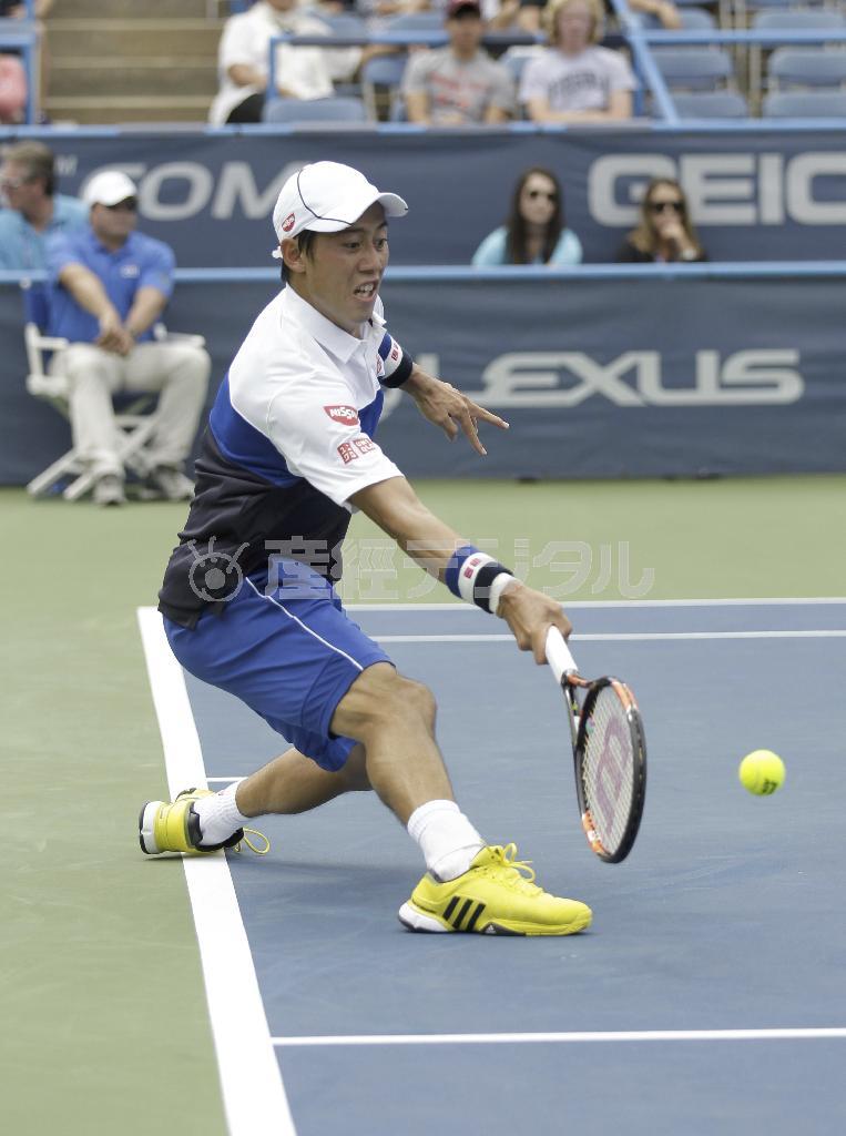 男子シングルスで準決勝進出を決めた錦織圭（にしこり・けい）＝２０１５年８月７日、米国・首都ワシントン（ＡＰ）