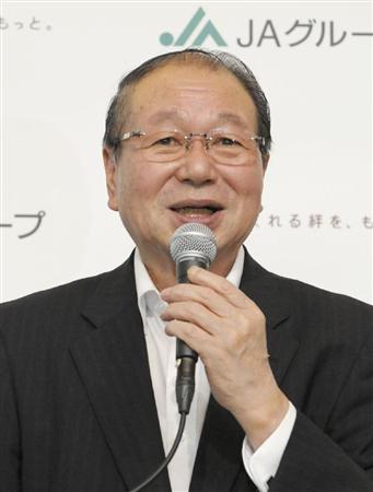 ＪＡ全中会長に就任し記者会見する奥野長衛氏＝１１日午後、東京都千代田区
