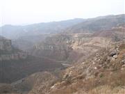 中国・山西省の黄土高原＝２００６年１１月２２日（田村秀男撮影）