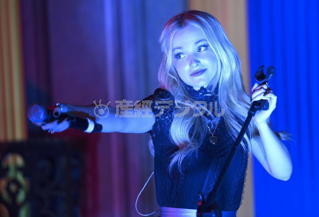 米女優・歌手、タヴ・キャメロンさん＝２０１５年７月２５日、米カリフォルニア州バーバンク（ＡＰ）