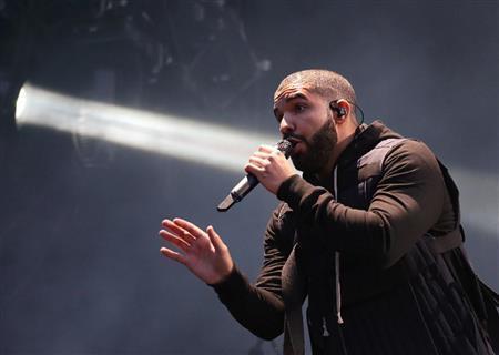 カナダのラップ歌手、ドレイクさん＝２０１５年７月３日、英国・首都ロンドン（ＡＰ）