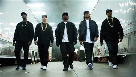 １９８６年に結成した米ヒップホップグループ「Ｎ．Ｗ．Ａ．」を描いた「ストレート・アウタ・コンプトン」（ＡＰ）
