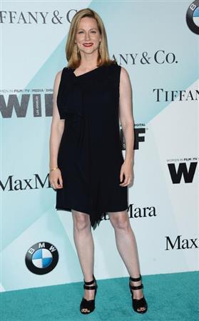 米女優、ローラ・リニーさん＝２０１５年６月１６日、米カリフォルニア州ロサンゼルス（ＡＰ）