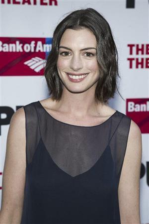 米女優、アン・ハサウェイさん＝２０１５年６月９日、米ニューヨーク（ＡＰ）