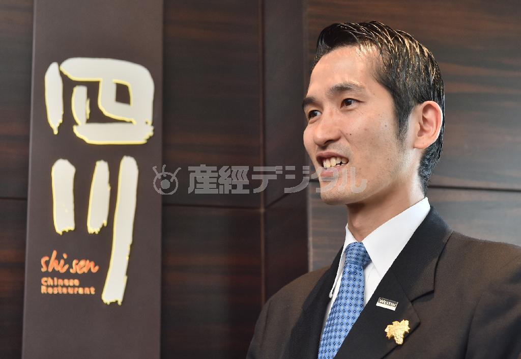 「これからもこの味を守り、歴史を重ねていきたい」と抱負を語る熊野裕明店長＝２０１５年７月２４日、京都市東山区（沢野貴信撮影）