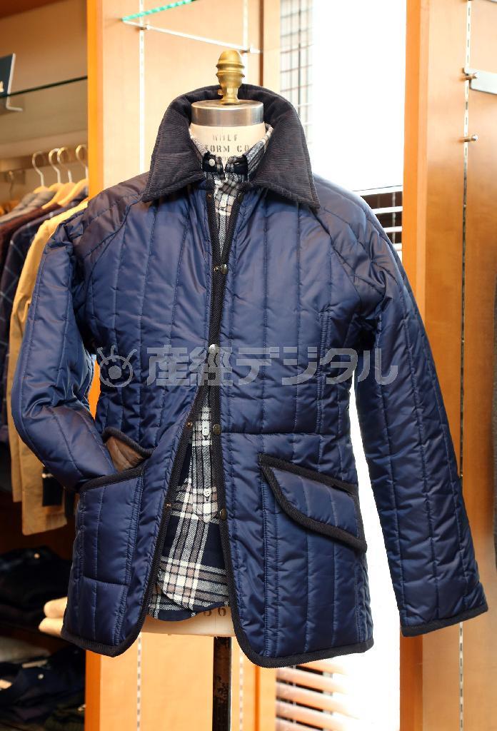英ＬＡＶＥＮＨＡＭのキルティングジャケット（４万９０００円）はビジネスでも着られる上品な仕立て＝２０１５年８月７日、東京都渋谷区（野村成次撮影）