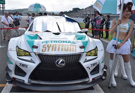 決勝レースを待つ、ＧＴ３００クラスの「ＬＭｃｏｒｓａ」のマシン