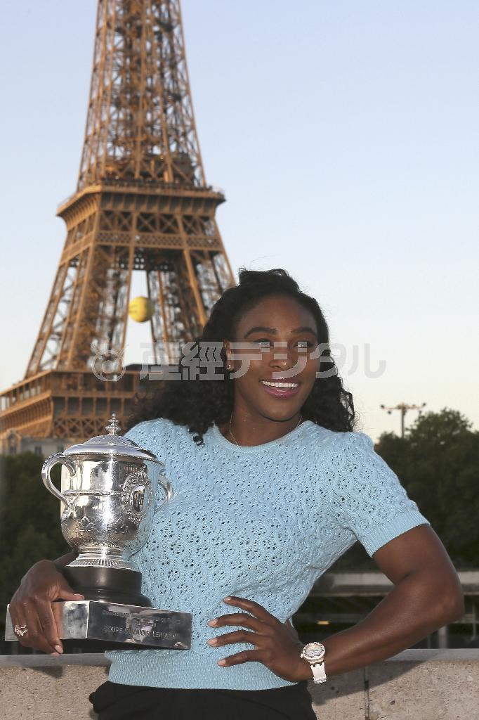 女子テニスの世界ランク１位、米国のセリーナ・ウィリアムズ選手＝２０１５年６月６日、フランス・首都パリ（ＡＰ）