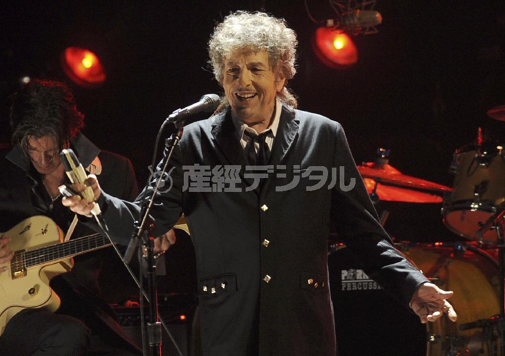 米歌手、ボブ・ディランさん＝２０１２年１月１２日、米カリフォルニア州ロサンゼルス（ＡＰ）