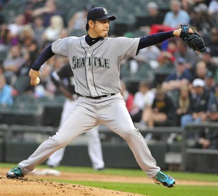 ホワイトソックス戦に先発し、６勝目を挙げたマリナーズ・岩隈（いわくま）久志＝２０１５年８月２９日、米イリノイ州シカゴ（ゲッティ＝共同）