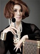 美容家、ＩＫＫＯ（いっこー）さん。以前にも登場した写真ですが、美容について語るときは、やはりこの１枚を＝２０１３年１１月１日（富田眞光さん撮影、提供写真）