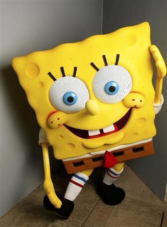 架空の海底都市「ビキニ・ボトム」で暮らす人気キャラクター、スポンジボブ・スクエアパンツ＝２００９年１月１９日、米カリフォルニア州パークシティ（ＡＰ）