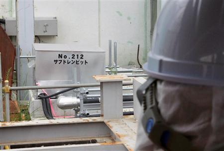 福島第１原発で運用が始まった「サブドレン計画」で使用されている、くみ上げ設備のサブドレンピット。事故から４年半となるのを前に報道陣に公開された＝４日午後（代表撮影）