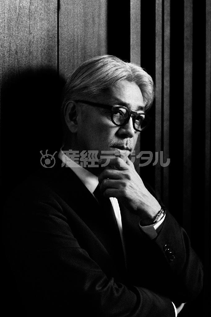 ＦＭラジオ番組「ＲＡＤＩＯ＿ＳＡＫＡＭＯＴＯ」のナビゲーター、坂本龍一さん（Ｊ－ＷＡＶＥ提供）