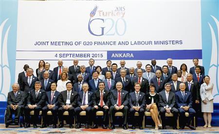 ９月４日、トルコで開かれた２０カ国・地域（Ｇ２０）の会議で写真に納まる出席者＝２０１５年（ロイター）