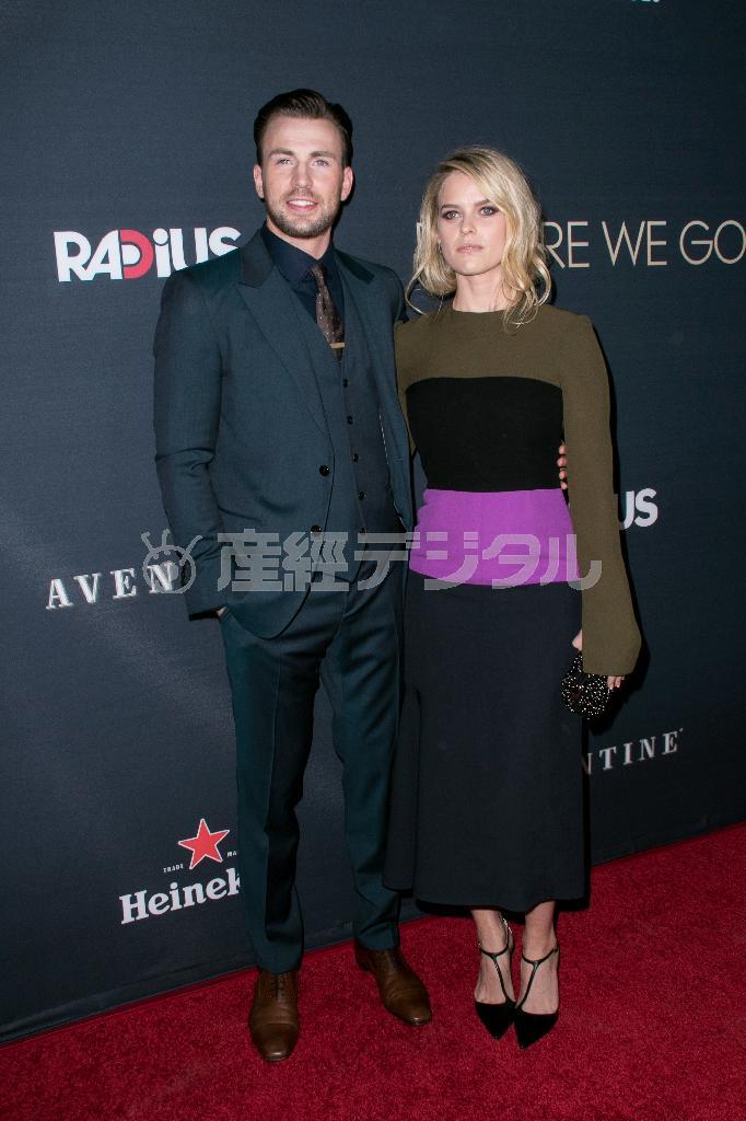 米俳優のクリス・エバンスさん（左）＝２０１５年９月２日、米カリフォルニア州ロサンゼルス（ＡＰ）